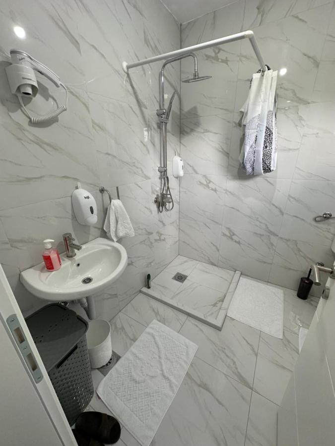 Matuzici Ciom Apartment מראה חיצוני תמונה